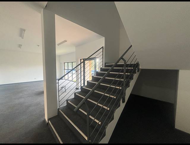 401M² WAREHOUSE TO LET IN AIRPORT INDUSTRIA